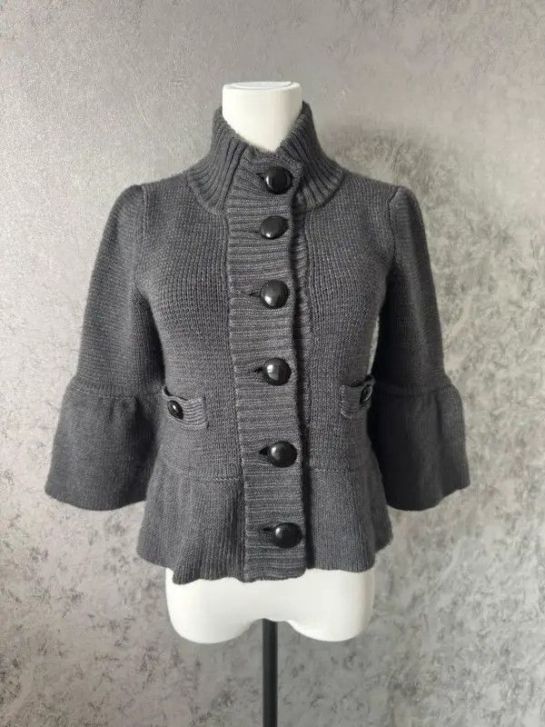 Burberry Burberry Women's Wool Blend Short Cardigan Size M / US 6-8 / IT 42-44 - 2 Thumbnail