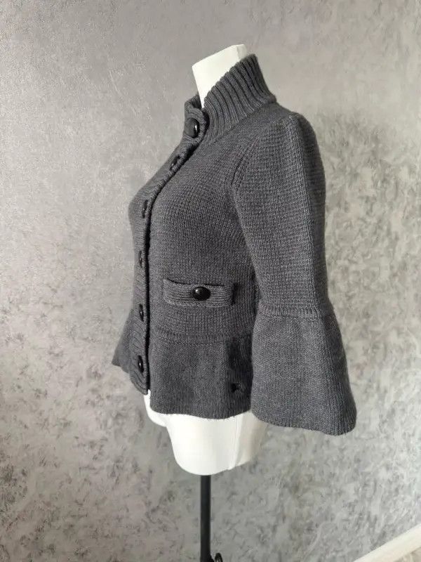 Burberry Burberry Women's Wool Blend Short Cardigan Size M / US 6-8 / IT 42-44 - 3 Thumbnail