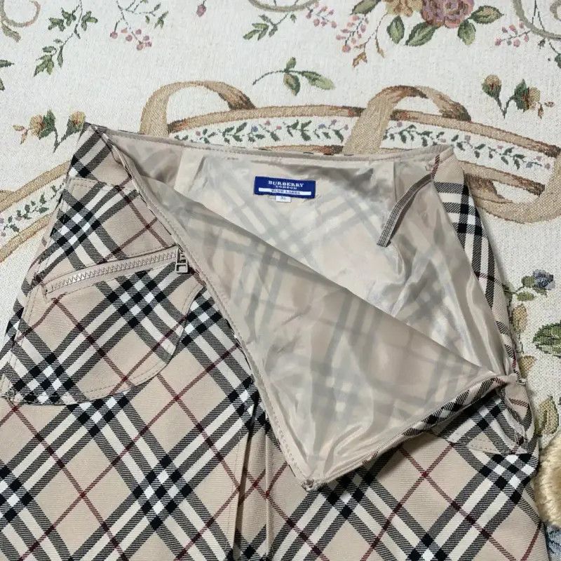 Burberry Beige Wool Midi Skirt