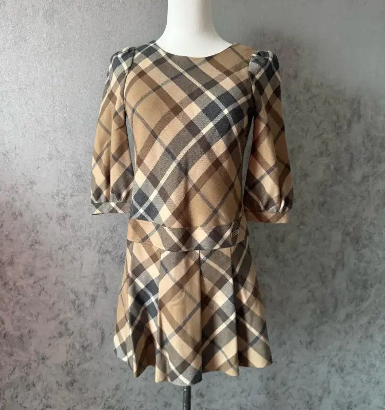 Burberry Burberry Color-Block Wool Short Dress for Women Size S / US 4 / IT 40 - 3 Thumbnail