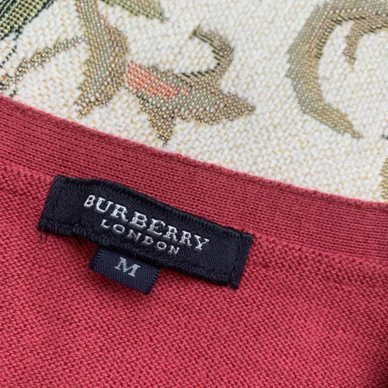 Burberry Burberry Pink Heart Pattern Long Sleeve Cardigan Size M / US 6-8 / IT 42-44 - 4 Thumbnail
