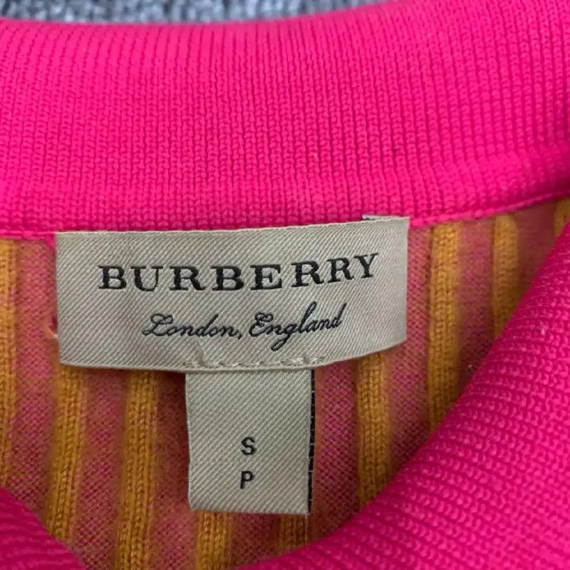 Burberry Burberry Yellow Cotton T-Shirt for Women Size S / US 4 / IT 40 - 6 Thumbnail