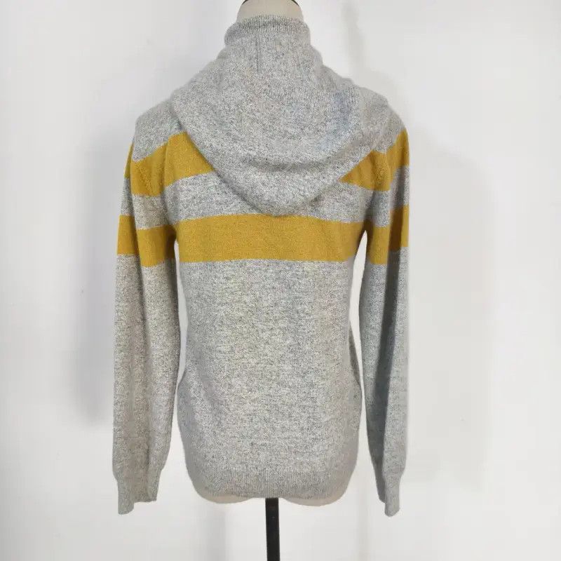 Burberry Burberry Women's Gray Wool Blend Long Sleeve Sweater Size M / US 6-8 / IT 42-44 - 5 Thumbnail