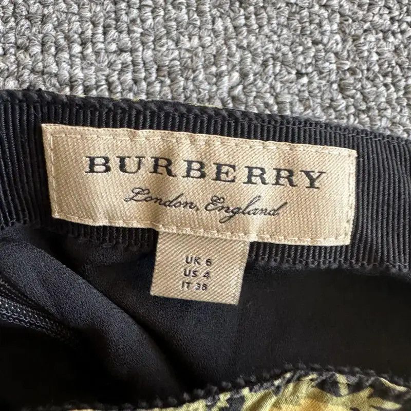 Burberry Burberry Yellow Silk Floral Midi Skirt Size 22" - 4 Thumbnail