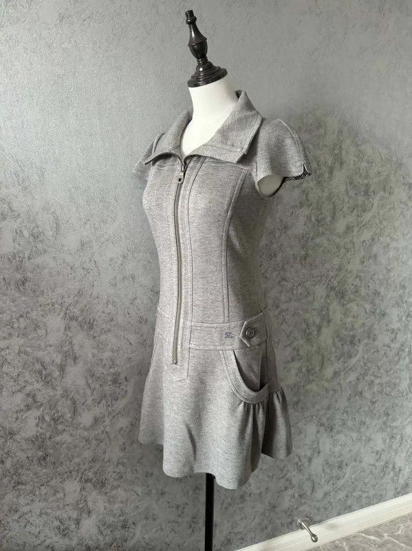 Burberry Burberry Gray Short Sleeve Dress for Women Size M / US 6-8 / IT 42-44 - 2 Thumbnail