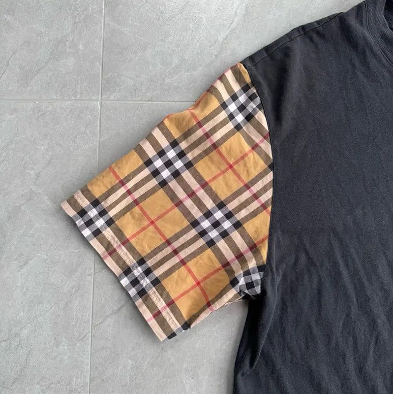 Burberry Burberry Black T-Shirt with Plaid Sleeves Size S / US 4 / IT 40 - 4 Thumbnail