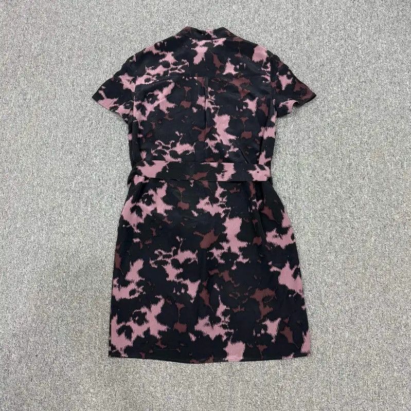 Burberry Burberry Short Sleeve Dress in Black and Pink Size XS / US 0-2 / IT 36-38 - 2 Thumbnail