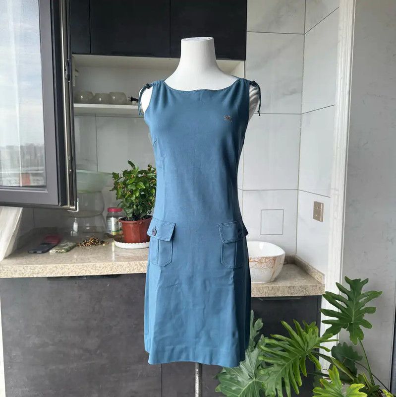 Burberry Burberry M Blue Short Sleeve Dress Size M / US 6-8 / IT 42-44 - 4 Thumbnail