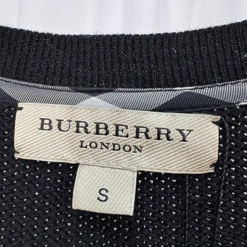 Burberry Burberry Black Wool V-Neck Sweater for Women Size S / US 4 / IT 40 - 6 Thumbnail