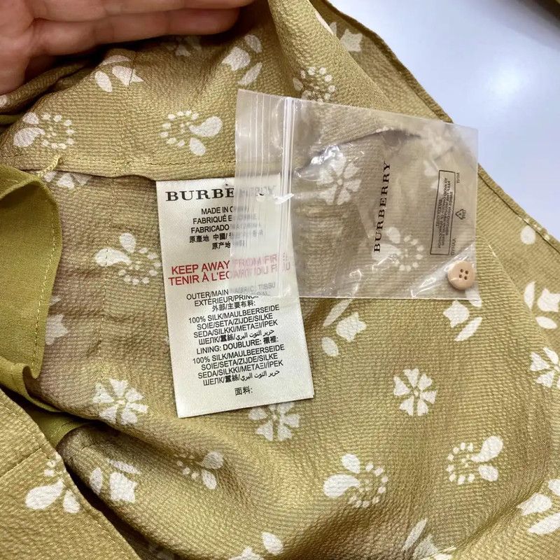 Burberry Burberry Yellow Silk Dress for Women Size XS / US 0-2 / IT 36-38 - 6 Thumbnail
