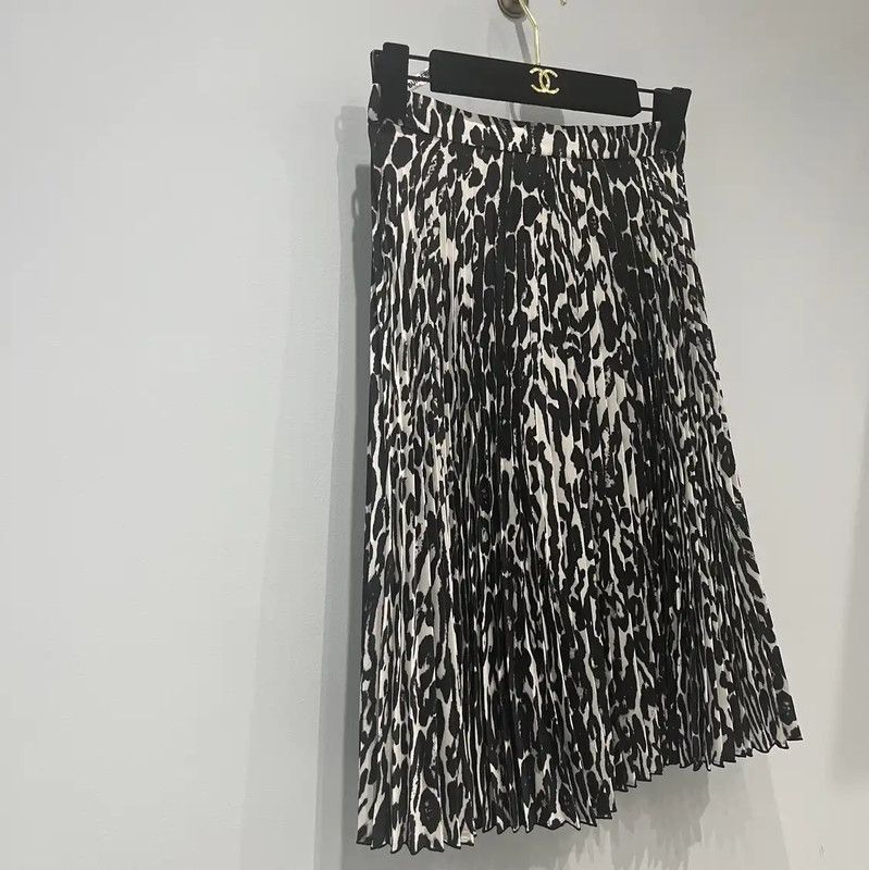 Burberry Burberry Pleated Leopard Print Midi Skirt Size 23" - 3 Thumbnail