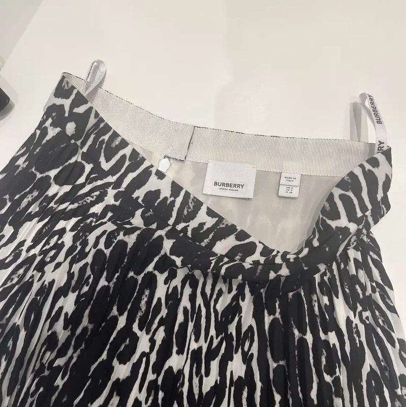 Burberry Burberry Pleated Leopard Print Midi Skirt Size 23" - 5 Thumbnail