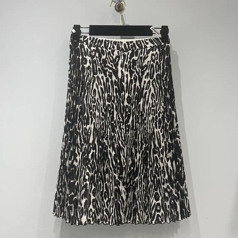 Burberry Burberry Pleated Leopard Print Midi Skirt Size 23" - 2 Thumbnail