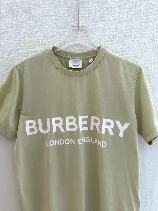 Burberry Burberry Short Sleeve T-Shirt in Light Green Size XS / US 0-2 / IT 36-38 - 2 Thumbnail