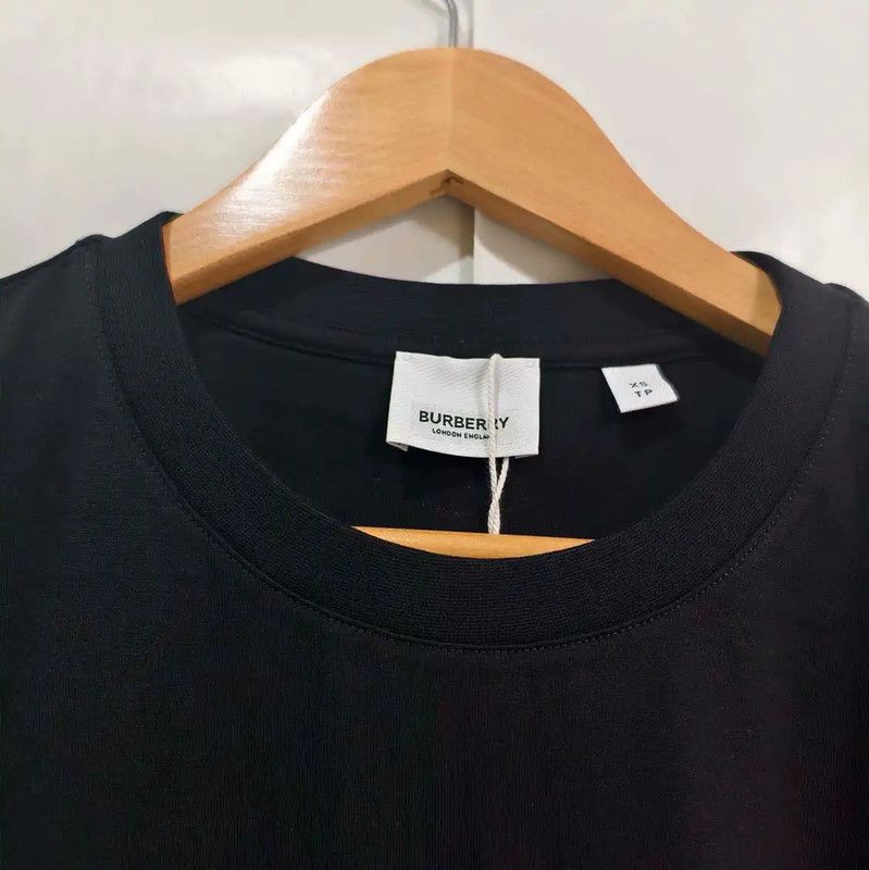 Burberry Burberry Color Block Cotton T-Shirt for Summer Size XS / US 0-2 / IT 36-38 - 3 Thumbnail