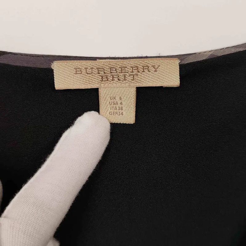 Burberry Burberry Black Silk Dress for Women Size M / US 6-8 / IT 42-44 - 4 Thumbnail