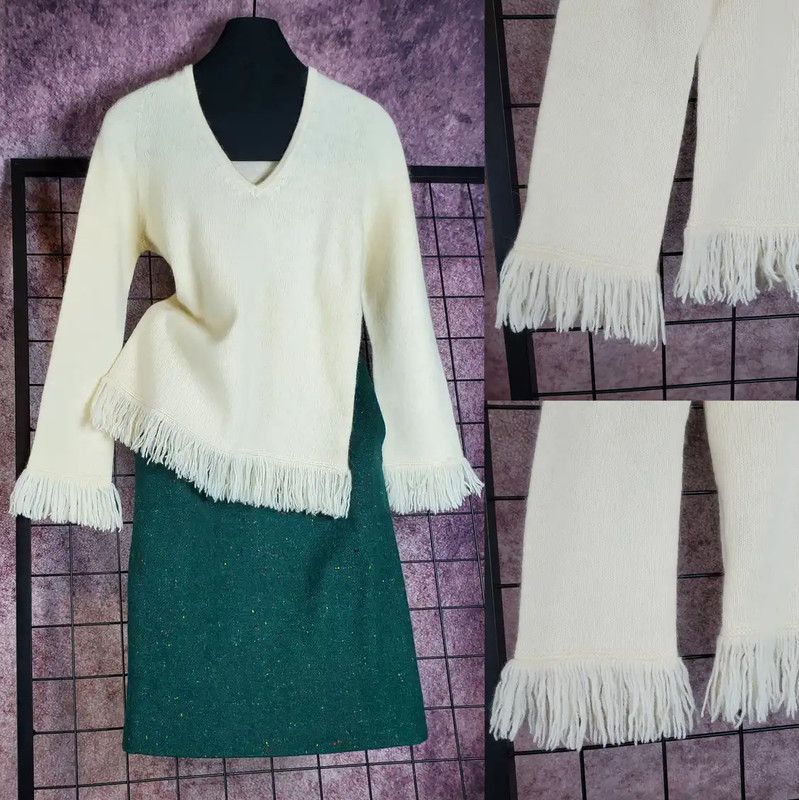 Burberry Burberry Beige Fringe Knit Sweater for Women Size S / US 4 / IT 40 - 3 Thumbnail