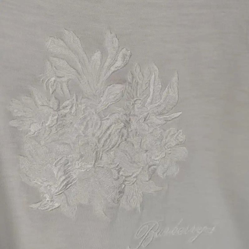 Burberry Burberry Embroidered Logo White Short Sleeve Tee Size M / US 6-8 / IT 42-44 - 4 Thumbnail