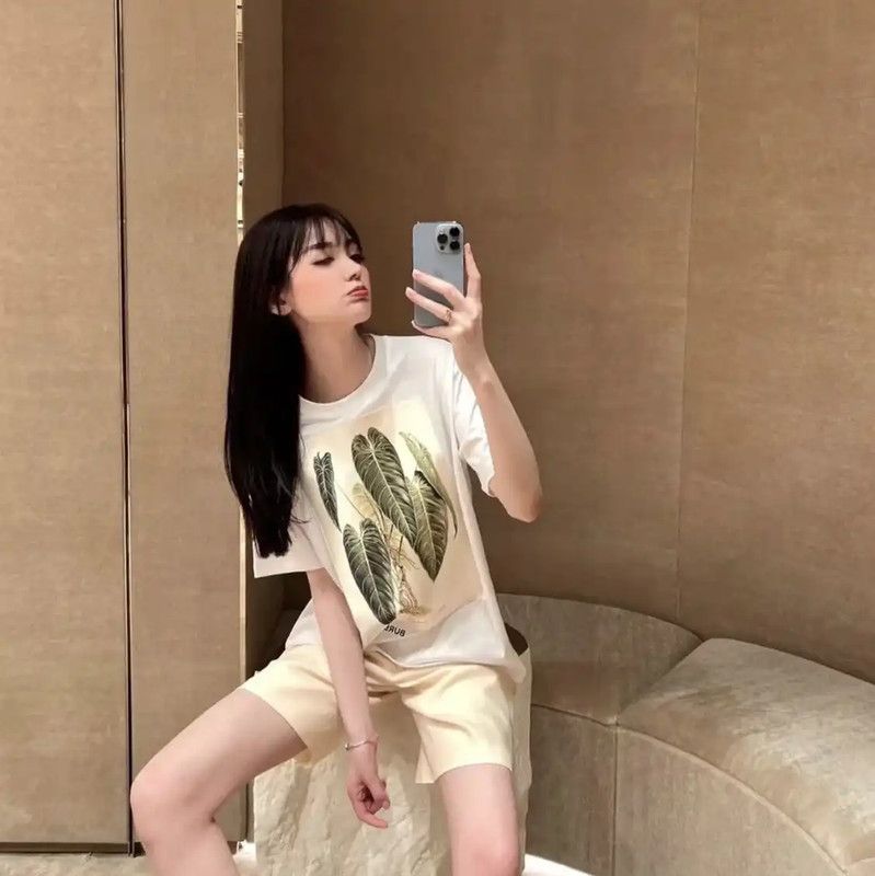 Burberry Burberry Short Sleeve White T-Shirt with Embroidery Size XXS / US 00 / IT 34 - 6 Thumbnail