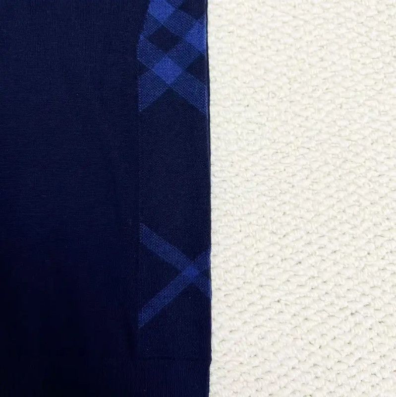 Burberry Burberry Women's Navy Wool Knit Sweater Size S / US 4 / IT 40 - 3 Thumbnail