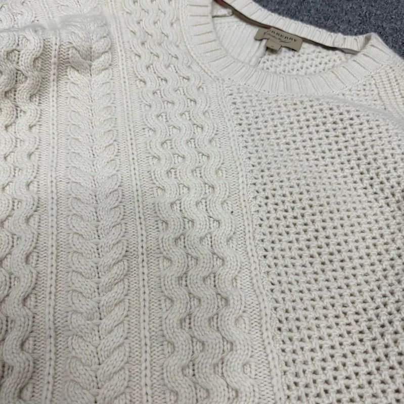 Burberry Burberry White Wool Knit Sweater for Women Size M / US 6-8 / IT 42-44 - 3 Thumbnail