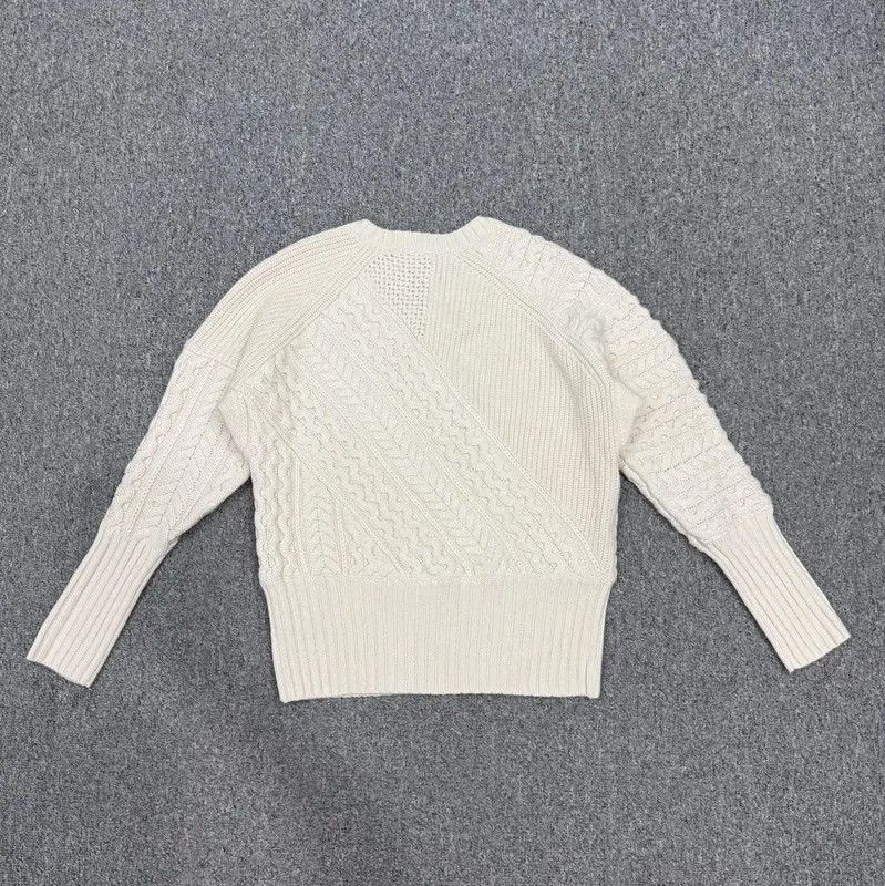 Burberry Burberry White Wool Knit Sweater for Women Size M / US 6-8 / IT 42-44 - 2 Thumbnail