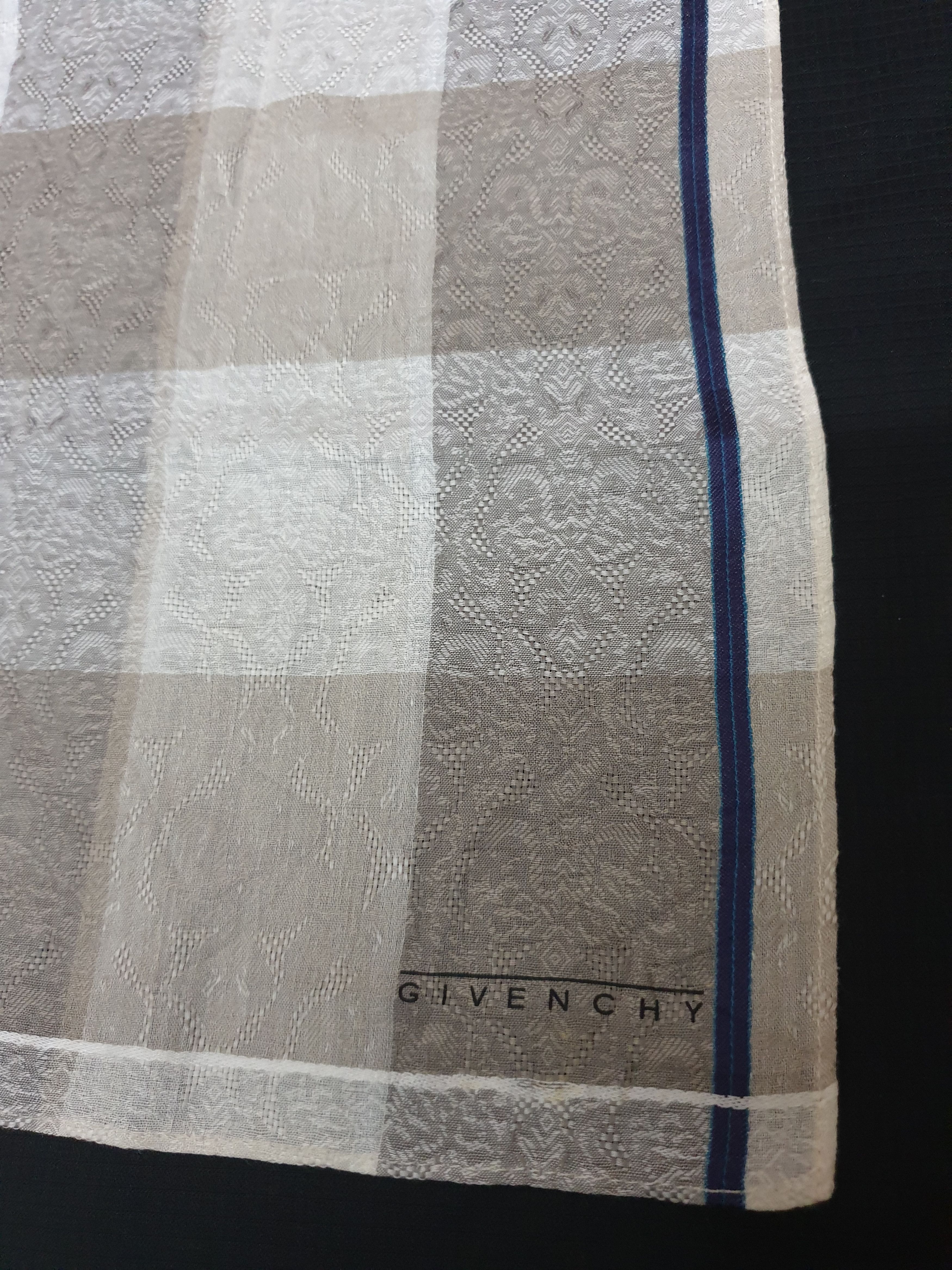 Givenchy Handky bandana Givenchy plaid square hot design Size ONE SIZE - 3 Thumbnail