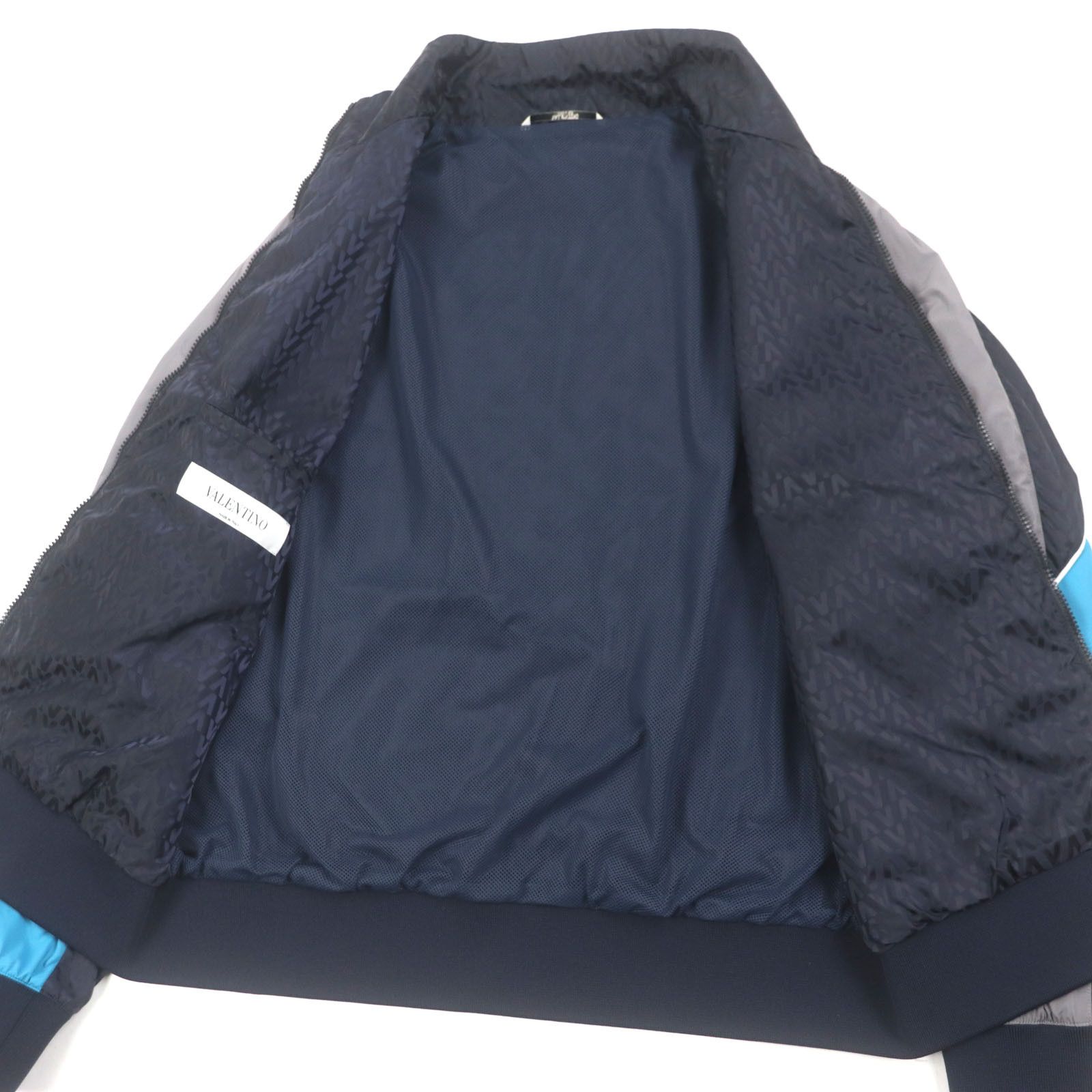 Valentino Valentino Valentino Blouson Nylon Jacket Others Outerwear DUTY FREE for USA Size ONE SIZE - 4 Thumbnail