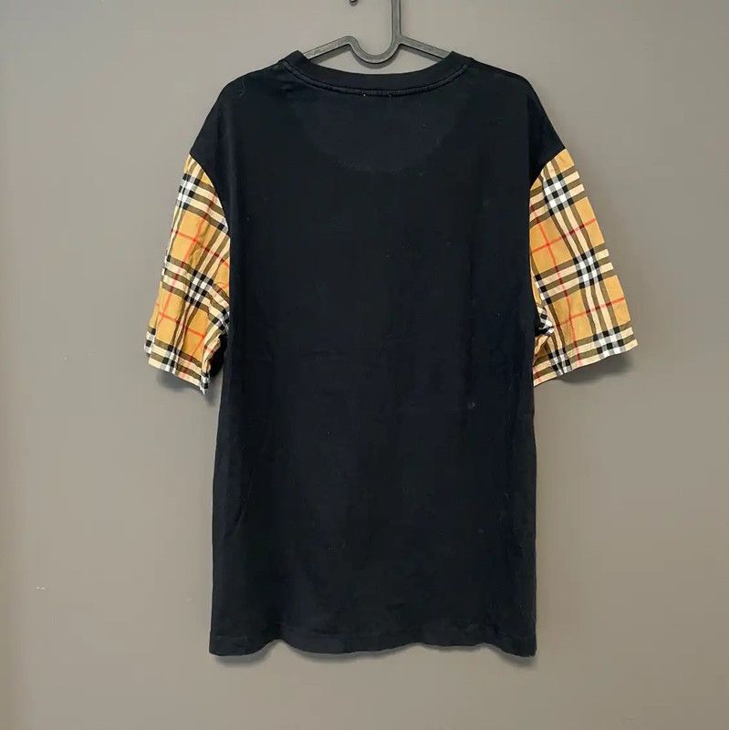 Burberry Burberry Black Women's T-Shirt with Check Sleeves Size M / US 6-8 / IT 42-44 - 2 Thumbnail