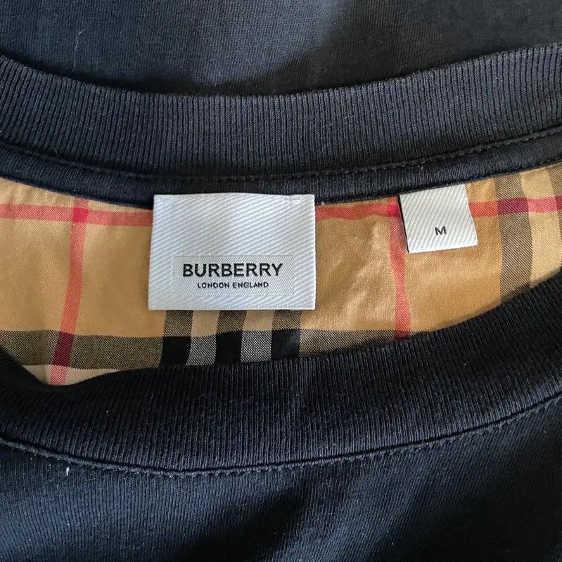 Burberry Burberry Black Women's T-Shirt with Check Sleeves Size M / US 6-8 / IT 42-44 - 3 Thumbnail