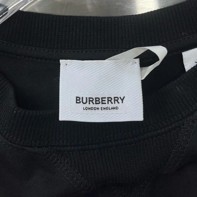 Burberry Burberry Women's Black T-Shirt with Unicorn Design Size XS / US 0-2 / IT 36-38 - 3 Thumbnail