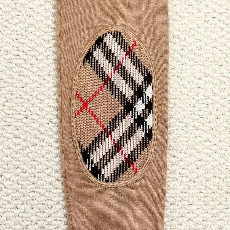 Burberry Burberry Cashmere Knit Sweater in Khaki Size XS / US 0-2 / IT 36-38 - 4 Thumbnail