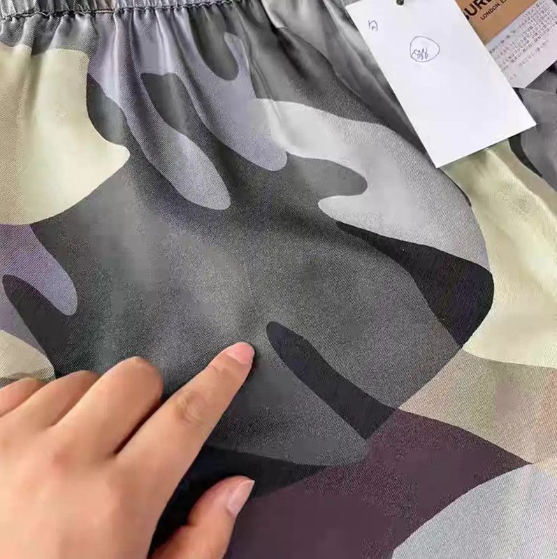 Burberry Burberry Summer Multicolor Silk Shorts Size 26" / US 2 / IT 38 - 9 Thumbnail