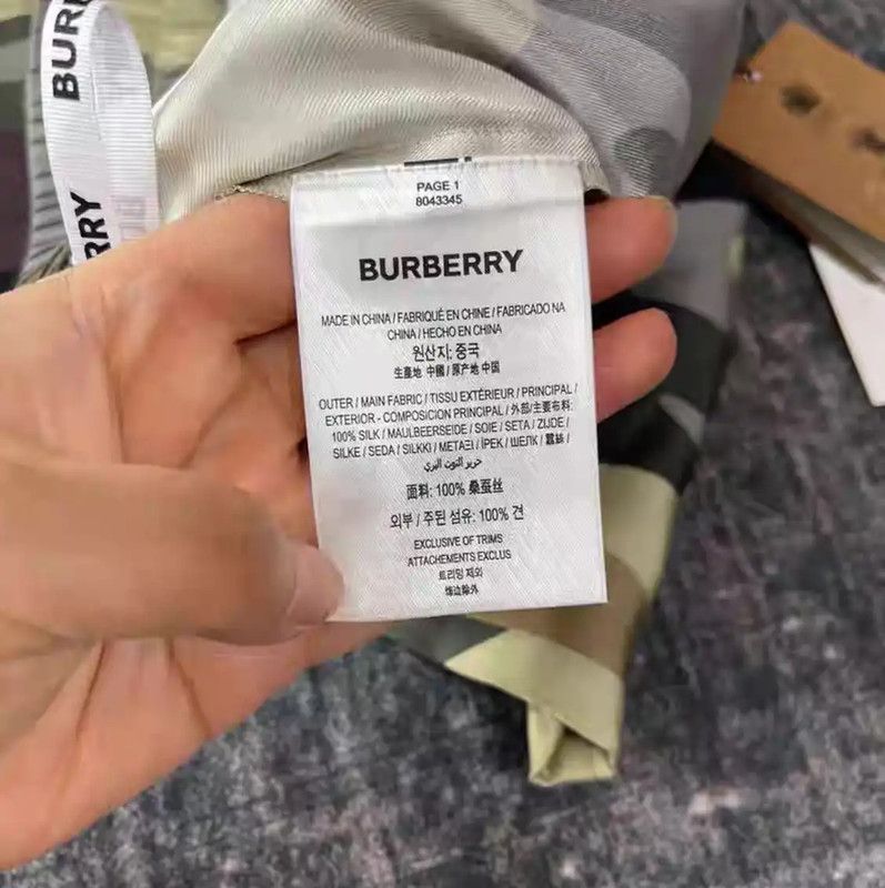 Burberry Burberry Summer Multicolor Silk Shorts Size 26" / US 2 / IT 38 - 8 Thumbnail