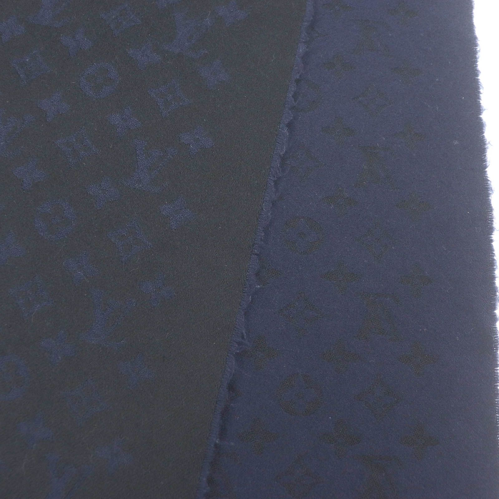 Louis Vuitton Louis Vuitton Louis Vuitton Monogram Cashmere Scarf Natural Material Scarf M71615 DUTY FREE for USA Size ONE SIZE - 4 Thumbnail
