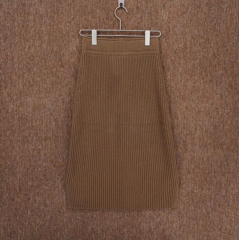 Burberry Burberry Brown Knitted Midi Skirt for Women Size 23" - 2 Thumbnail