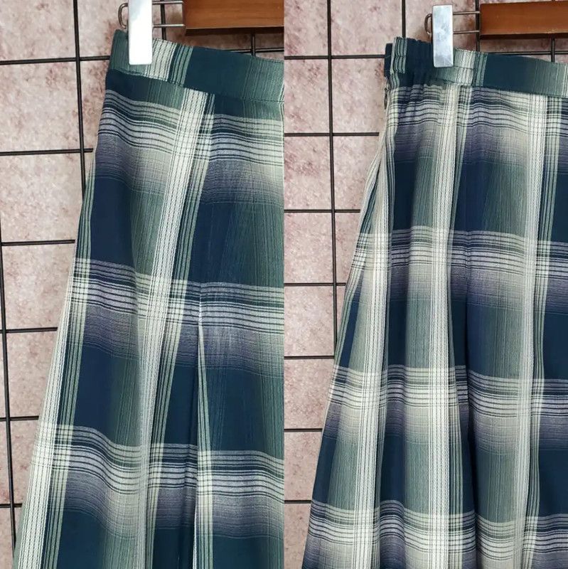 Burberry Burberry Green Wool-Blend Short Cardigan Size L / US 10 / IT 46 - 6 Thumbnail