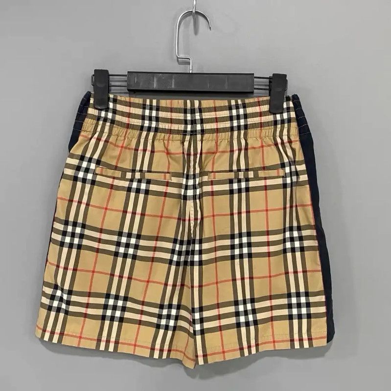 Burberry Burberry Women's Khaki Check Shorts Size 28" / US 6 / IT 42 - 2 Thumbnail