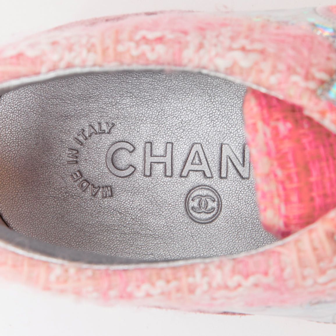 Chanel CHANEL 2014 pink tweed silver holographic silver leather sneakers EU38.5 Size US 8.5 / IT 38.5 - 9 Thumbnail