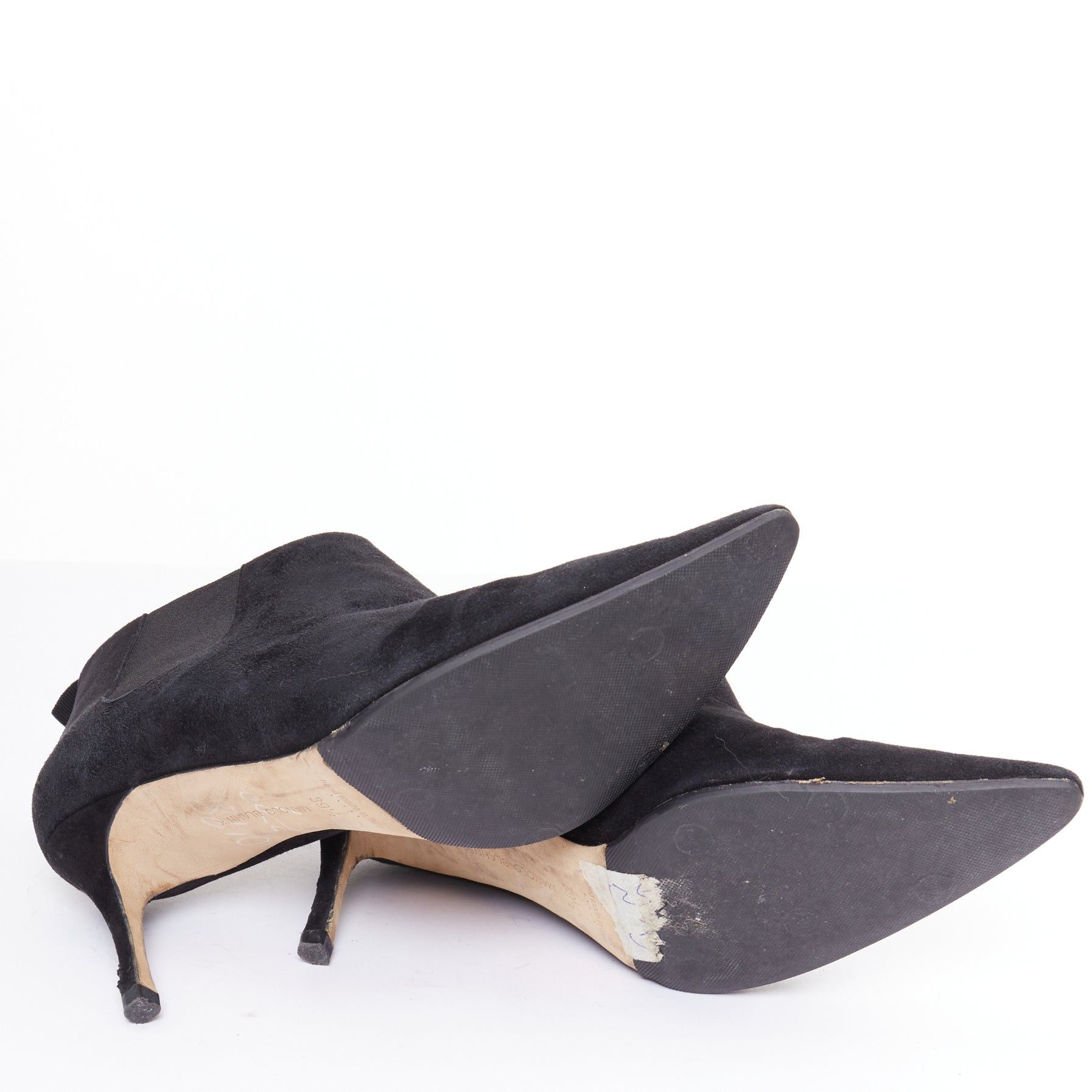 Manolo Blahnik MANOLO BLAHNIK Vintage black suede pointy toes mid heel booties EU39.5 Size US 9.5 / IT 39.5 - 11 Thumbnail