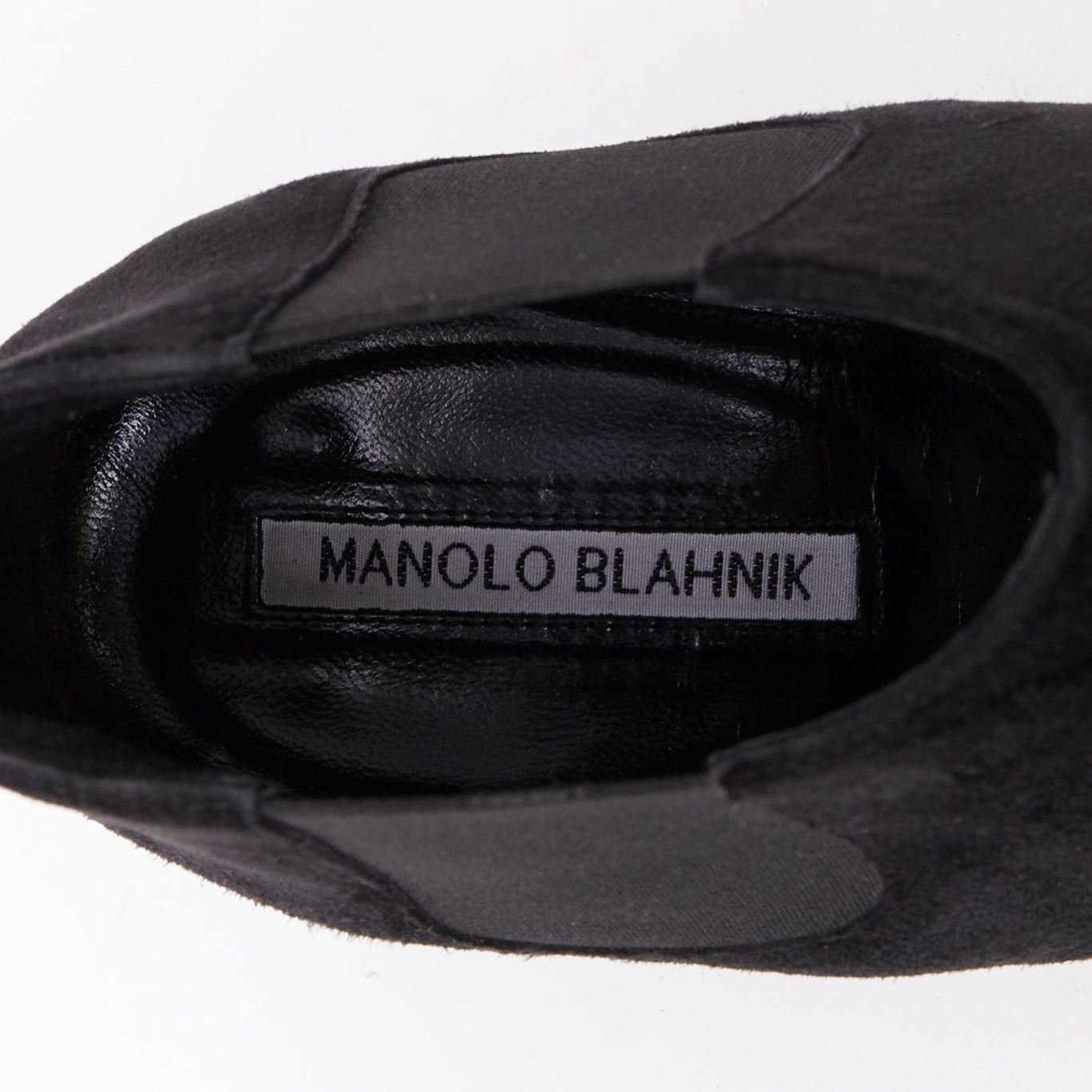 Manolo Blahnik MANOLO BLAHNIK Vintage black suede pointy toes mid heel booties EU39.5 Size US 9.5 / IT 39.5 - 9 Thumbnail