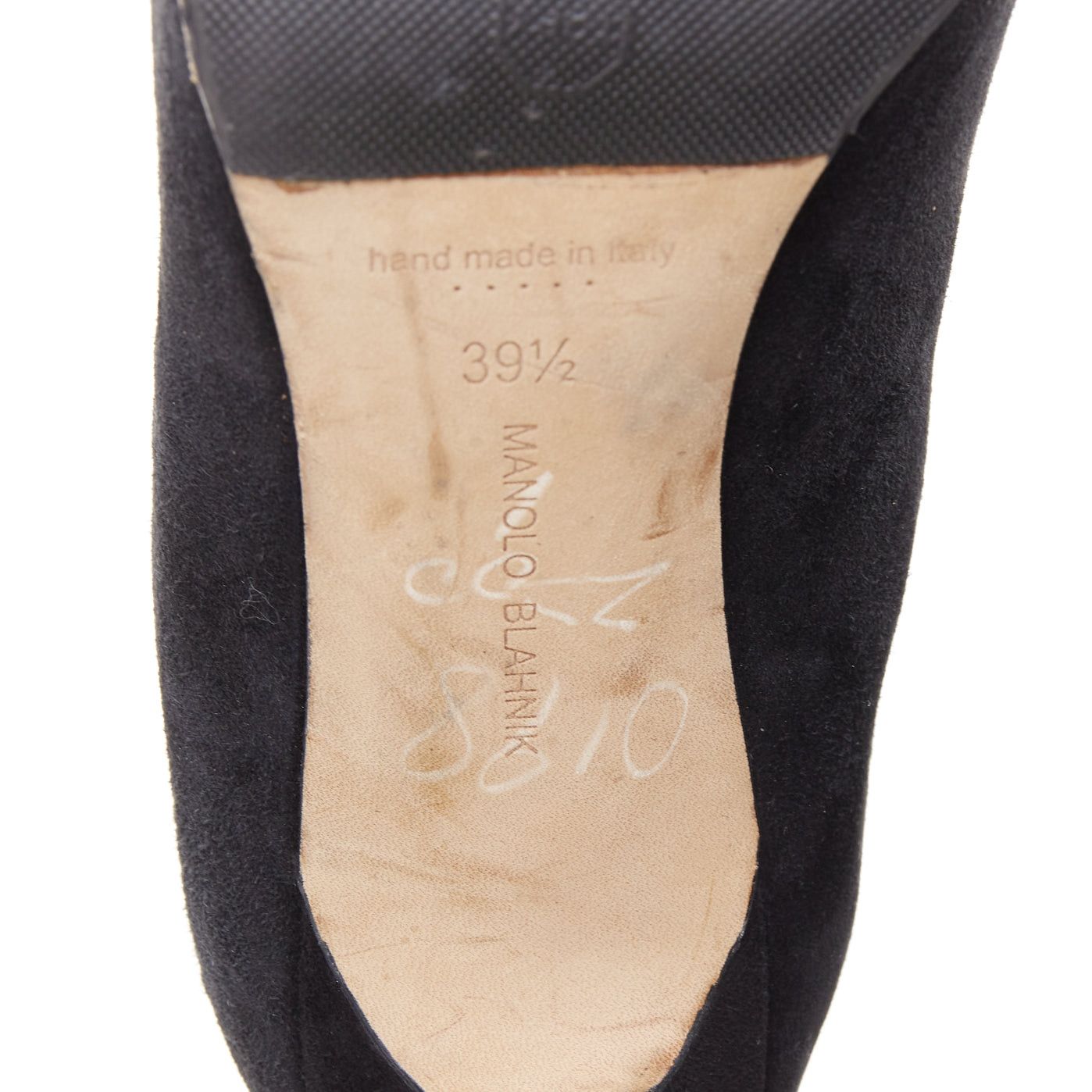 Manolo Blahnik MANOLO BLAHNIK Vintage black suede pointy toes mid heel booties EU39.5 Size US 9.5 / IT 39.5 - 10 Thumbnail