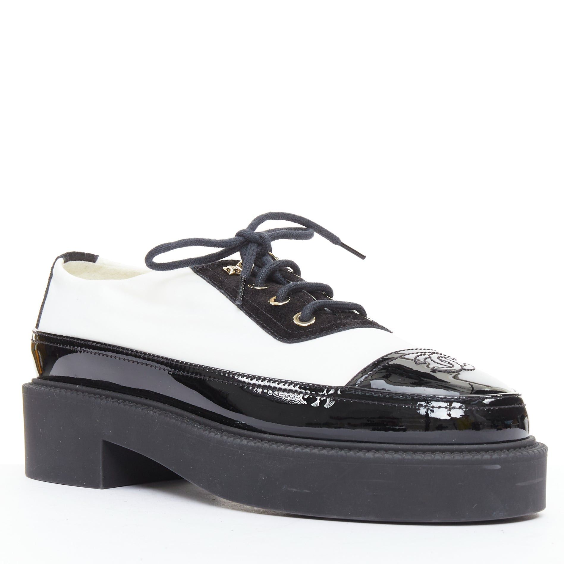 Chanel CHANEL 21B black white nylon patent leather trim CC brogue creepers EU38 Size US 8 / IT 38 - 3 Thumbnail