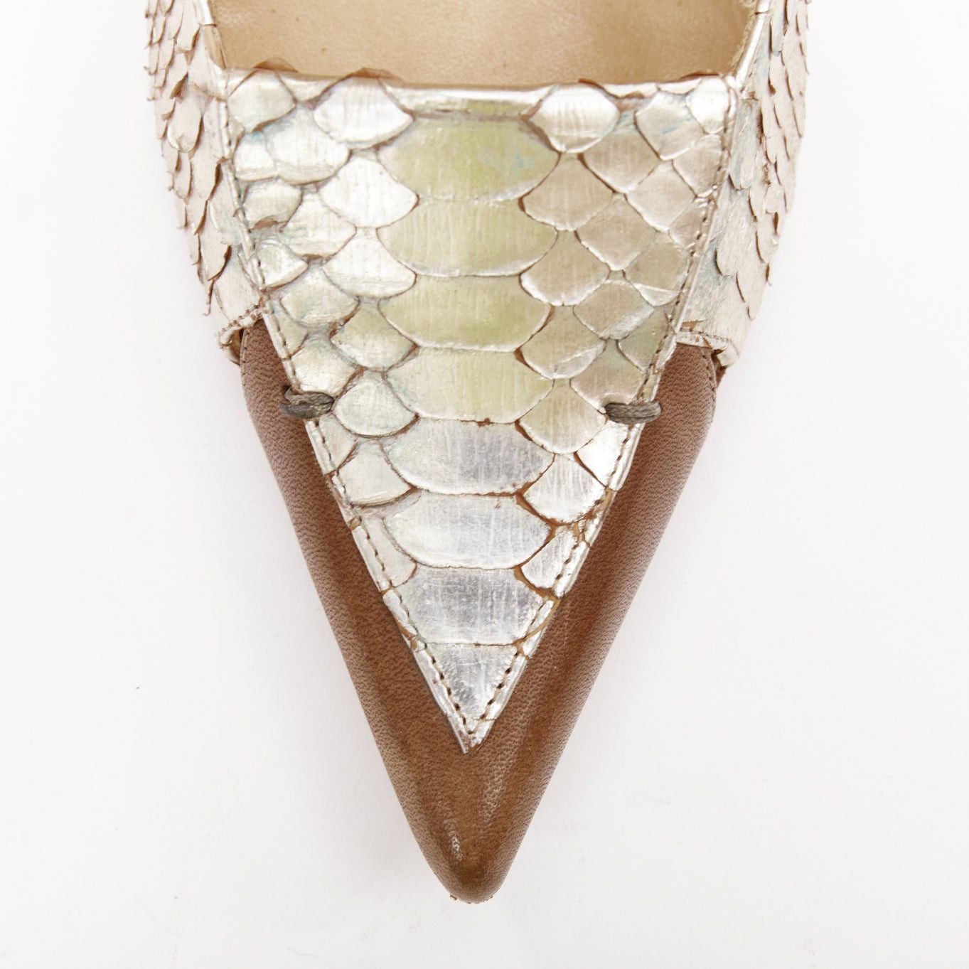 Chloe CHLOE Vintage silver metallic scaled leather brown trim pointy pumps EU37.5 Size US 7.5 / IT 37.5 - 6 Thumbnail
