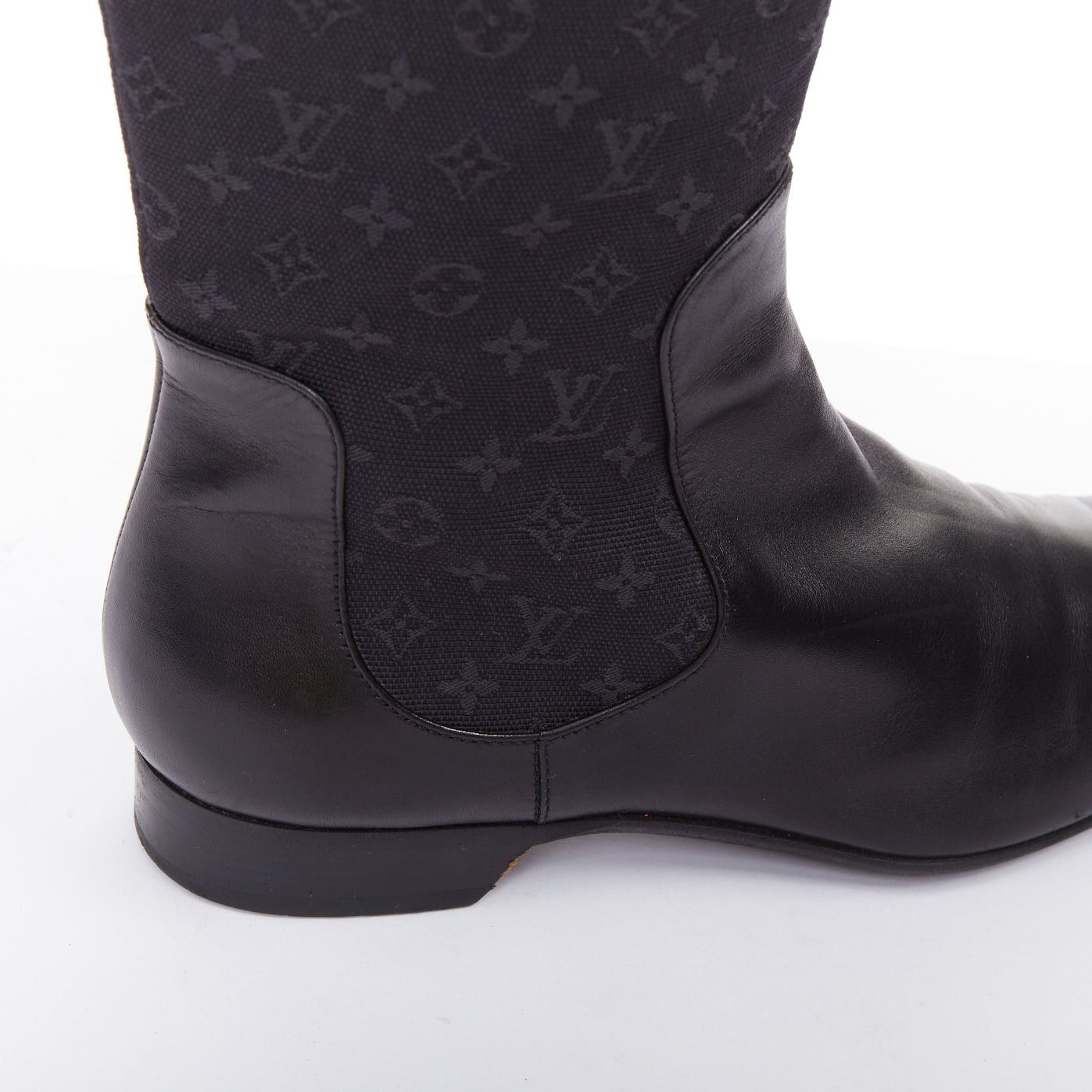 Louis Vuitton LOUIS VUITTON Mini Lin black monogram canvas saure toe riding boots EU37.5 Size US 7.5 / IT 37.5 - 8 Thumbnail