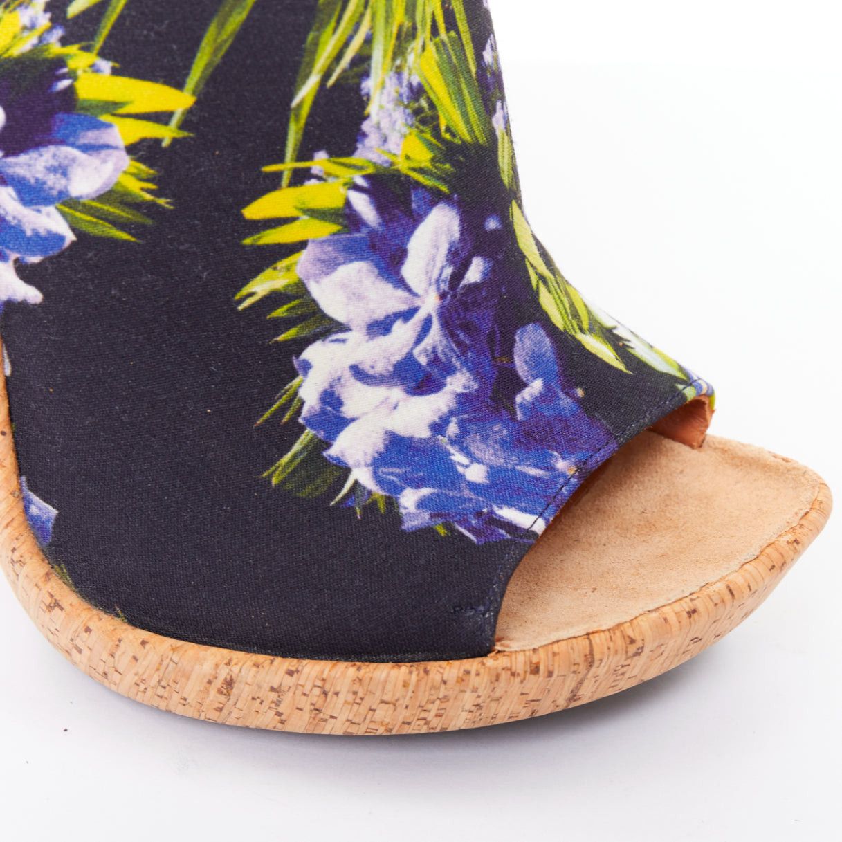 Givenchy rare GIVENCHY Riccardo Tisci Runway purple black floral canvas cork high heels EU38 Size US 8 / IT 38 - 7 Thumbnail