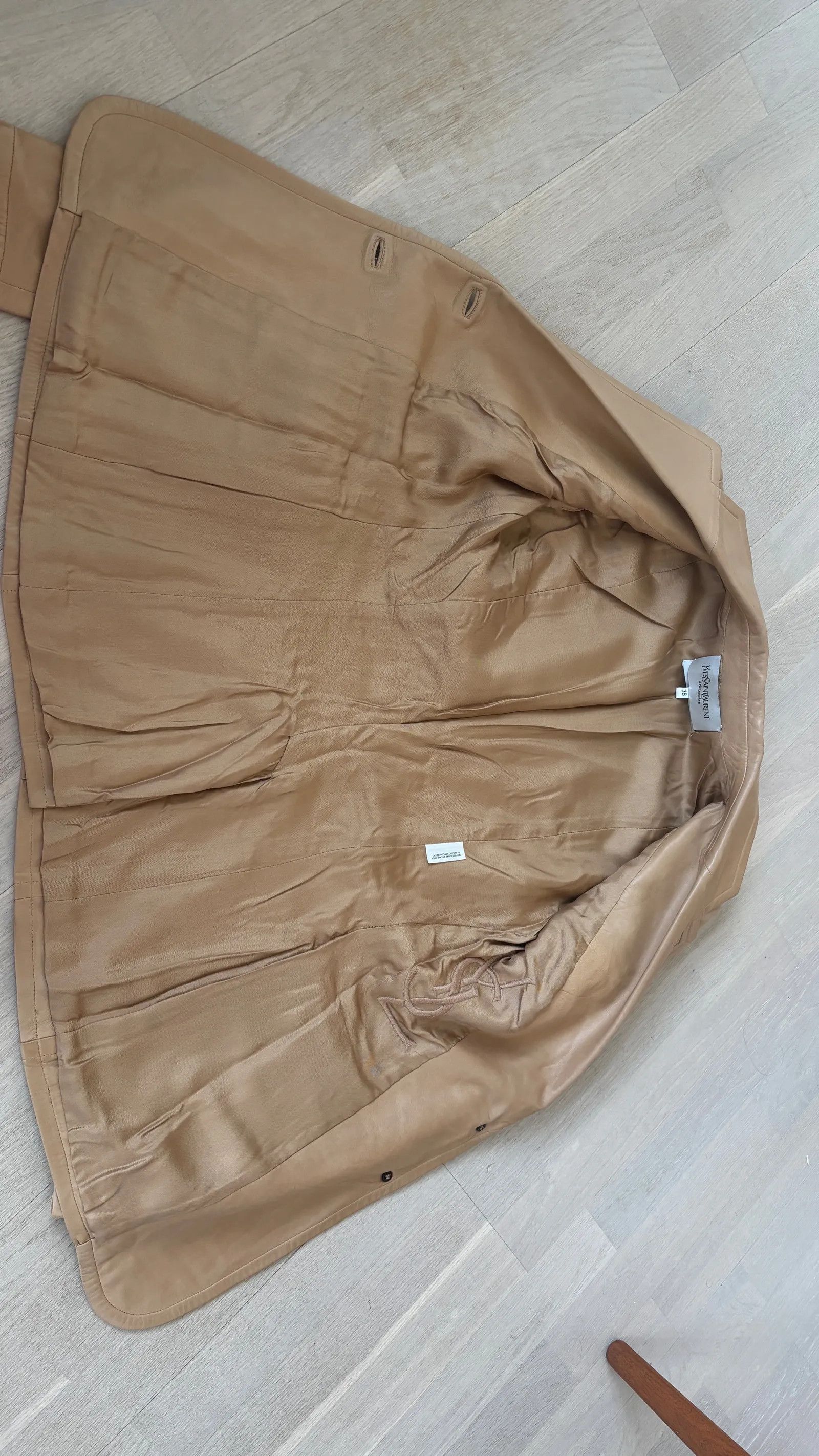 Yves Saint Laurent Yves Saint Laurent Blazer Size XS / US 0-2 / IT 36-38 - 3 Thumbnail