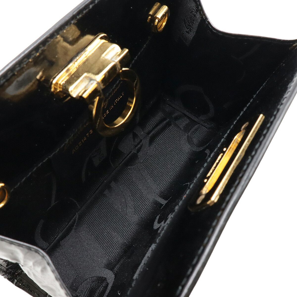 Salvatore Ferragamo Salvatore Ferragamo Salvatore Ferragamo Gancini Patent Leather Chain Shoulder Bag Enamel Shoulder Bag DUTY FREE for USA Size ONE SIZE - 7 Thumbnail