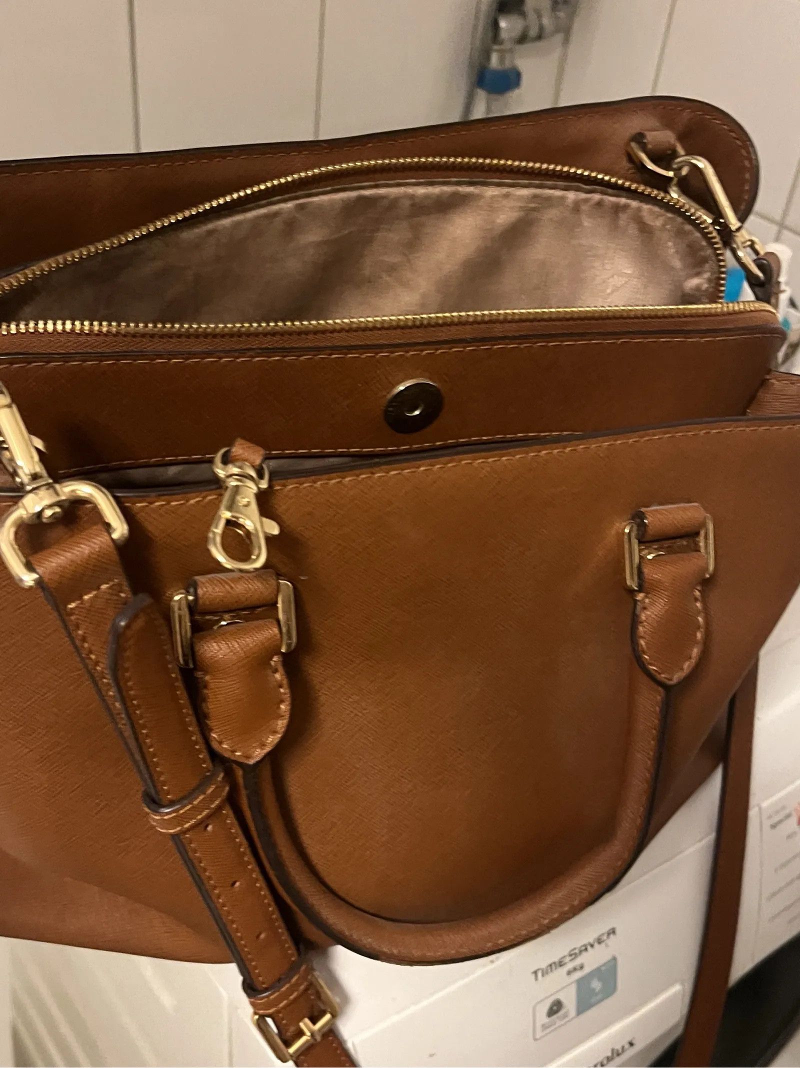 Michael Kors Michael Kors Savannah Saffiano Bucket Bag Size ONE SIZE - 4 Thumbnail