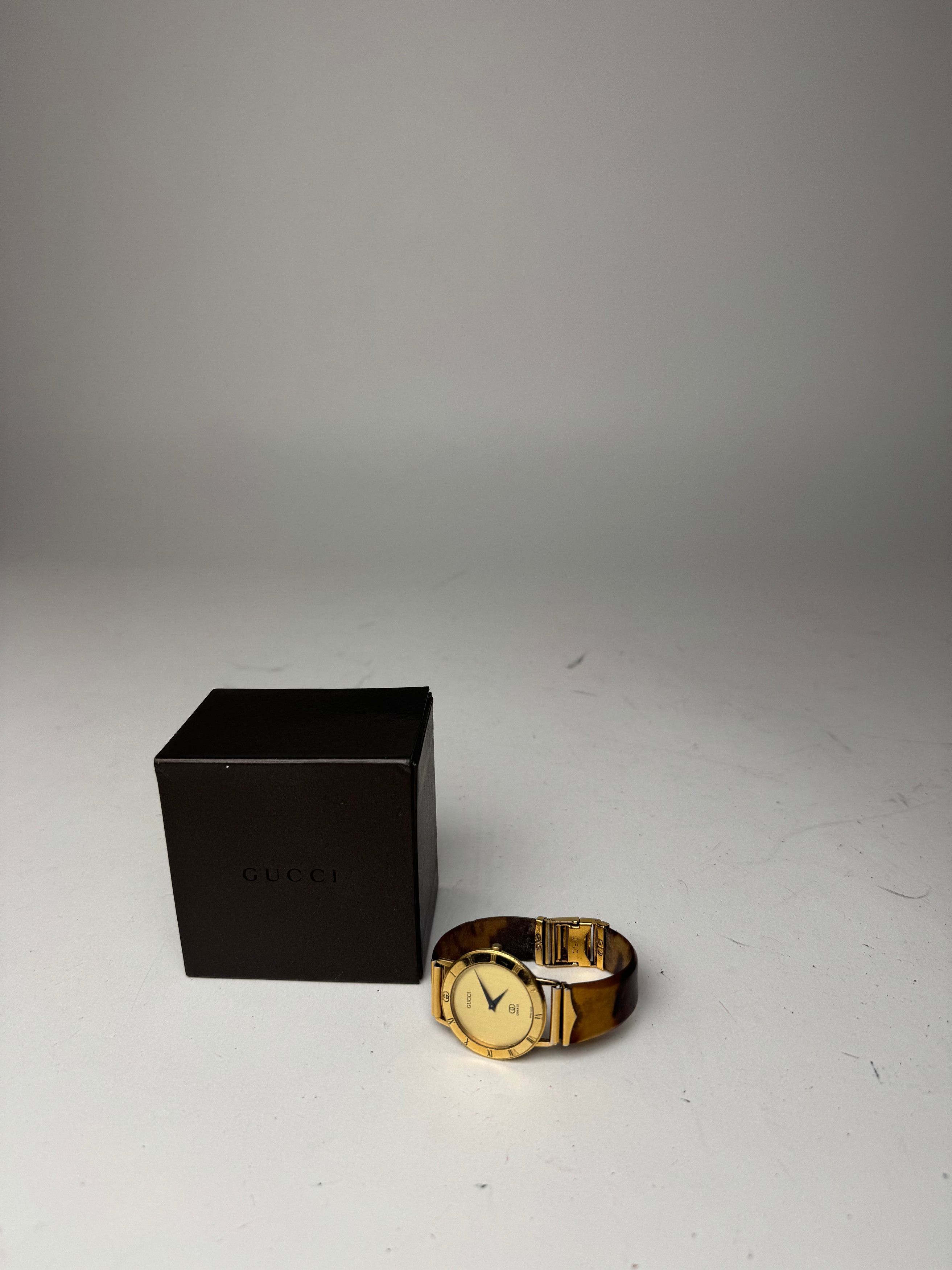 Gucci Vintage Watch gold brown Size ONE SIZE - 2 Thumbnail